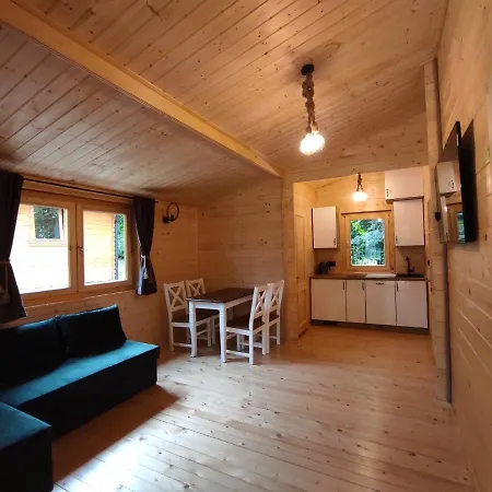 W Sadzie - Gosciniec Lech